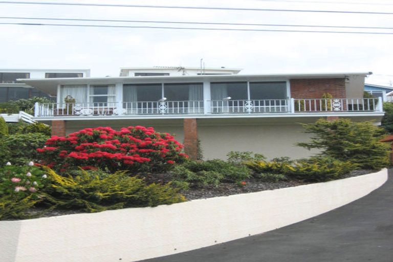 Photo of property in 11 Findlay Street, Moturoa, New Plymouth, 4310