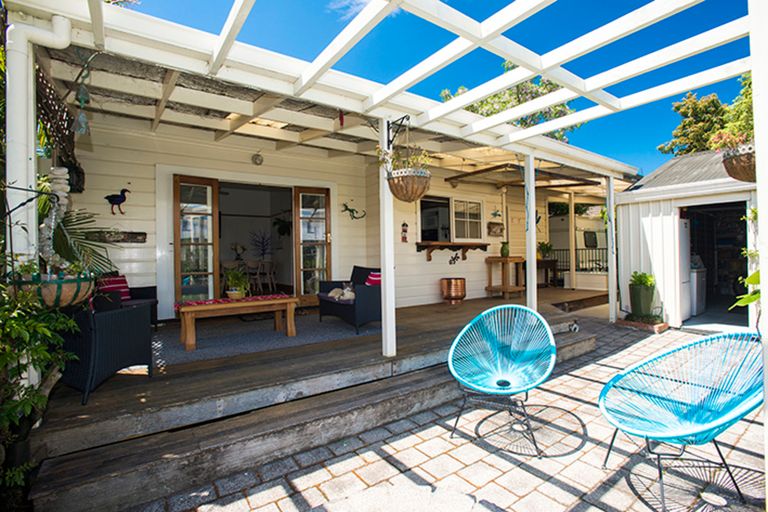 Photo of property in 2 Central Street, Whataupoko, Gisborne, 4010