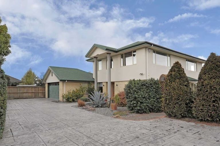 Photo of property in 17 Jasper Place, Northwood, Christchurch, 8051