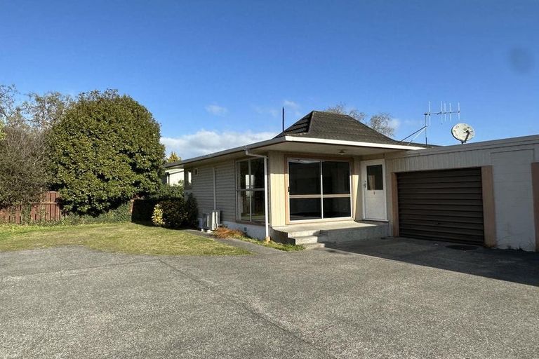 Photo of property in 2/80 Hinekura Avenue, Taupo, 3330