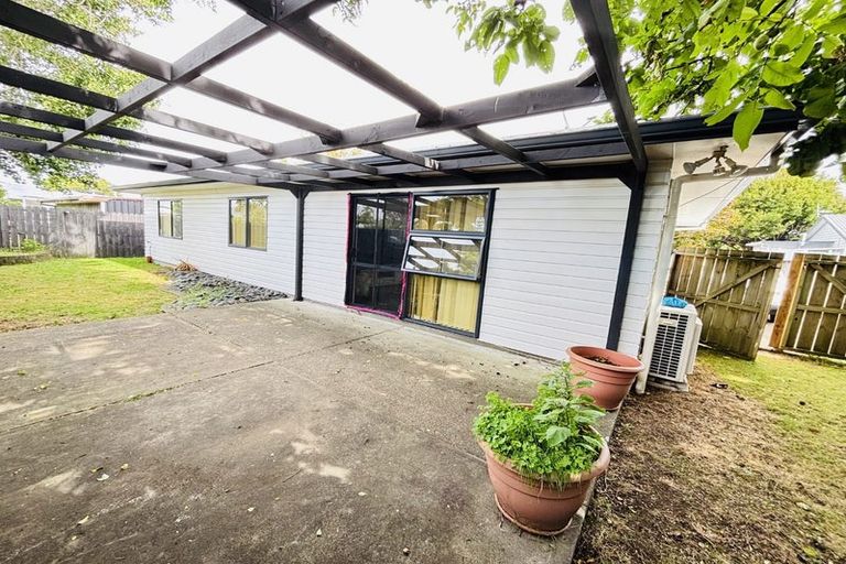 Photo of property in 23a Grove Road, Papakura, 2110