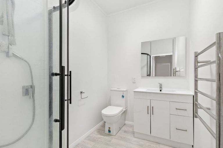 Photo of property in 21 Leighton Avenue, Waiwhetu, Lower Hutt, 5010