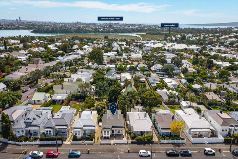 Photo of property in 108 Calliope Road, Stanley Point, Auckland, 0624