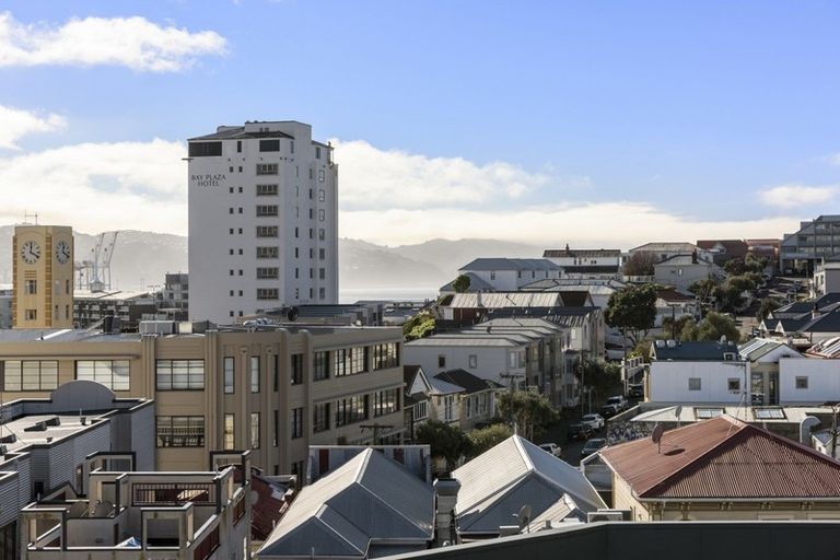 Photo of property in 6c/8 Lipman Street, Mount Victoria, Wellington, 6011