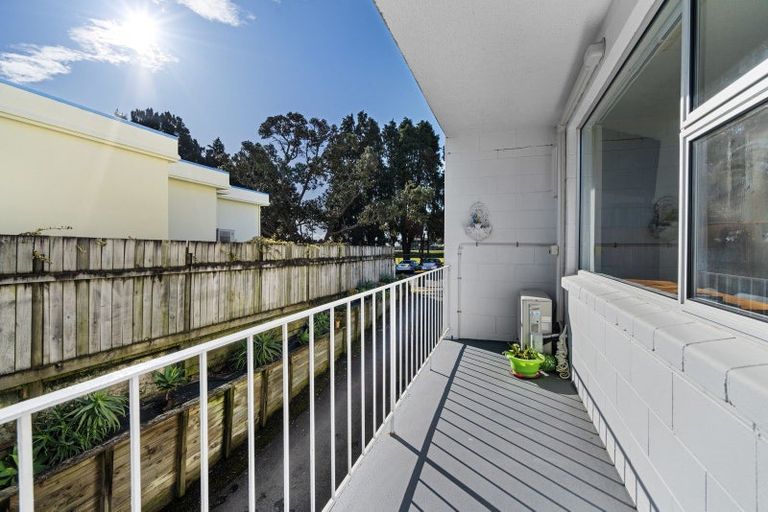Photo of property in 2/110 Hamilton Street, Tauranga, 3110