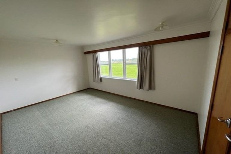 Photo of property in 261 Rangiuru Road, Otaki, 5512