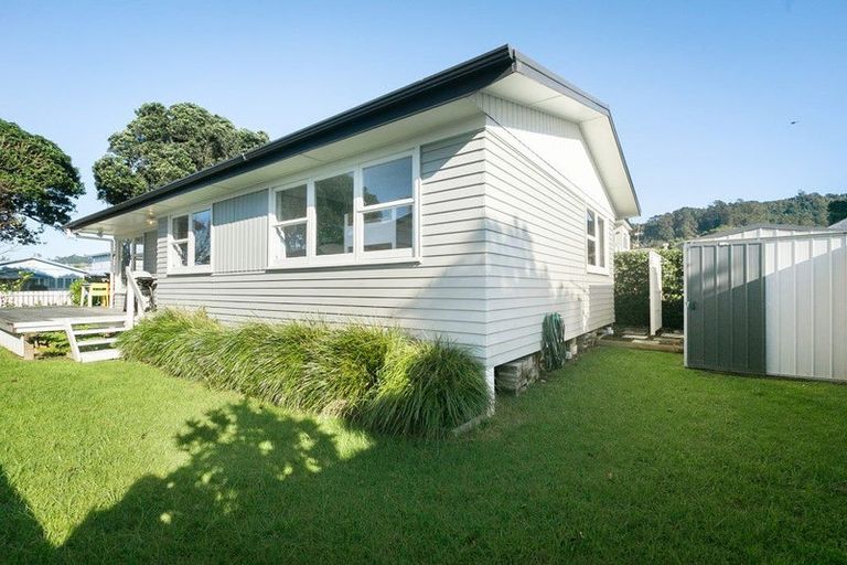Photo of property in 34 Ocean View Road, Waihi Beach, 3611