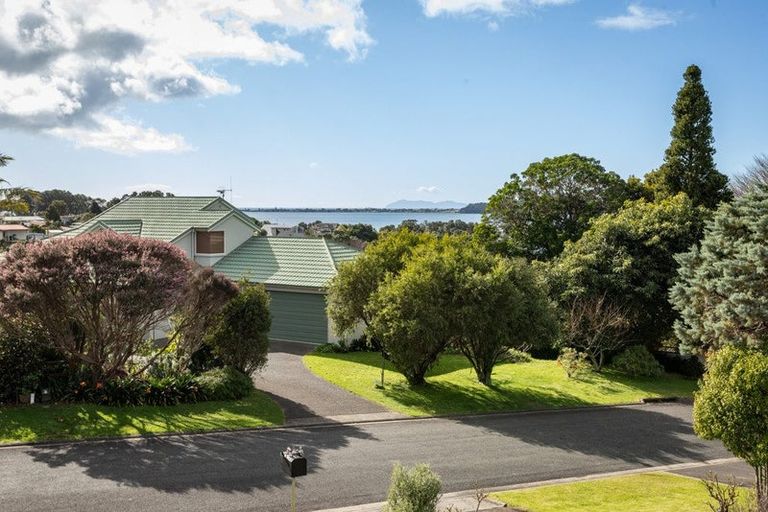 Photo of property in 2 Baigent Place, Tanners Point, Katikati, 3177