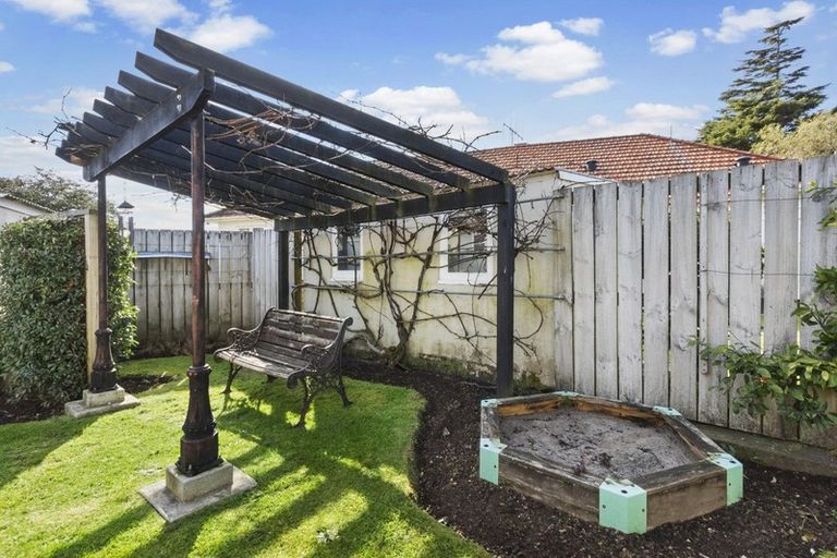 Photo of property in 39 Jellicoe Drive, Hamilton East, Hamilton, 3216