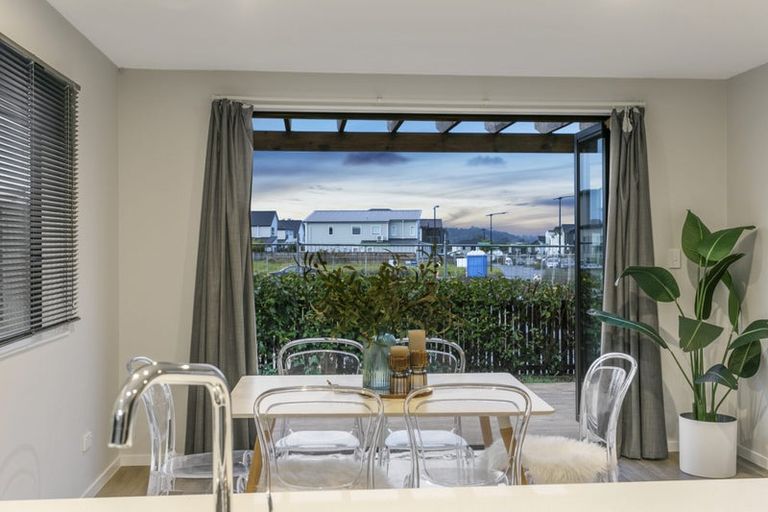 Photo of property in 3 Irving Place, Hobsonville, Auckland, 0616