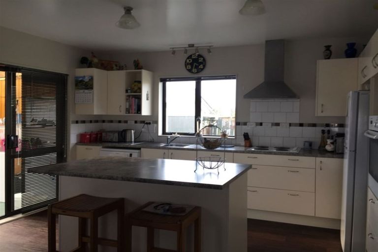 Photo of property in 37 Whittaker Street, Shannon, 4821