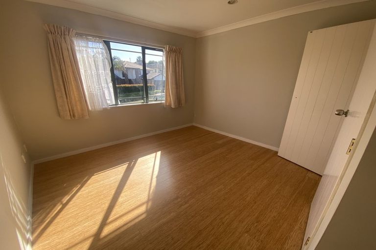 Photo of property in 1 Killybegs Drive, Pinehill, Auckland, 0632