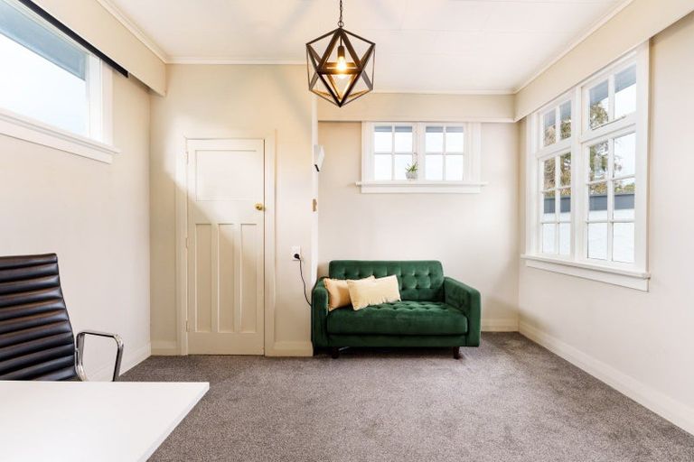 Photo of property in 19 Mornington Road, Balaclava, Dunedin, 9011