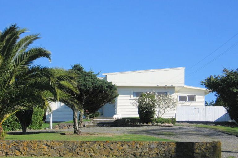 Photo of property in 3 Futter Street, Foxton, 4814