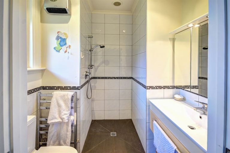 Photo of property in 7 Marion Street, Macandrew Bay, Dunedin, 9014