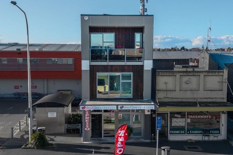 Photo of property in 10 Queen Street West, Levin, 5510