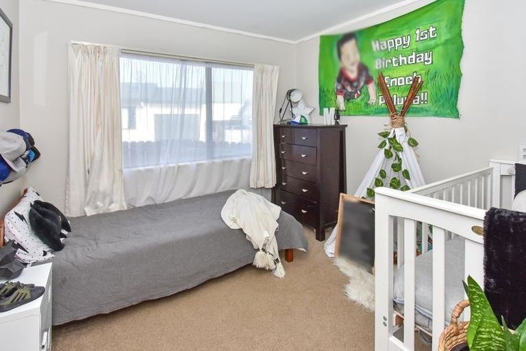 Photo of property in 32a Barneys Farm Road, Clendon Park, Auckland, 2103