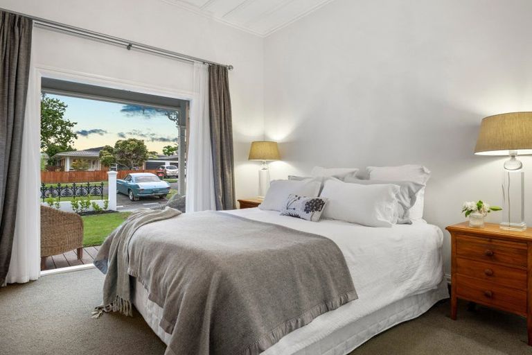 Photo of property in 11 Ewen Alison Avenue, Devonport, Auckland, 0624