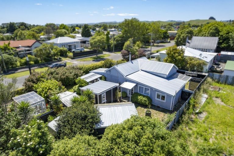 Photo of property in 33 Tararua Street, Pahiatua, 4910