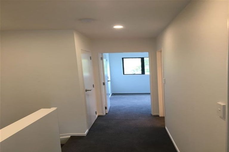 Photo of property in 3/7 South Pacific Place, Henderson, Auckland, 0612