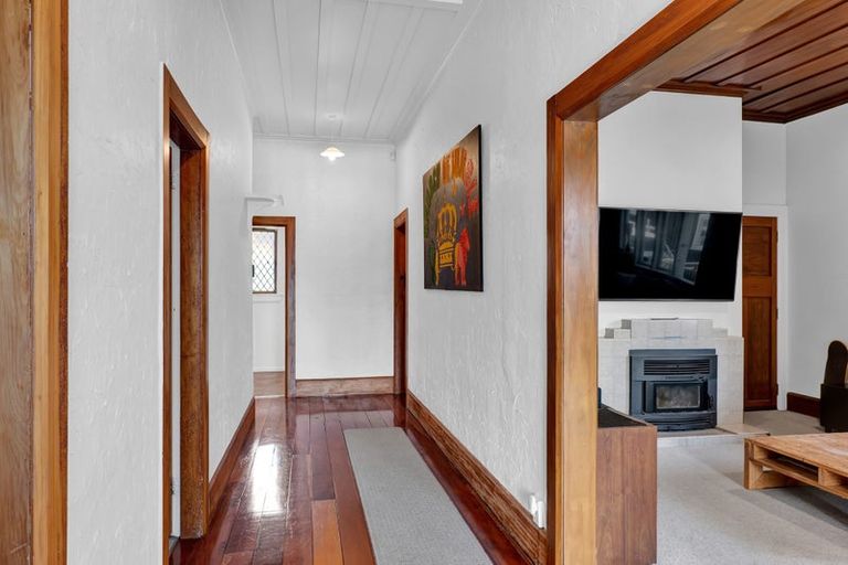 Photo of property in 193 Saint Aubyn Street, New Plymouth, 4310