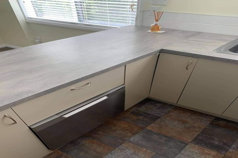 Photo of property in 11/72 Kitchener Road, Milford, Auckland, 0620