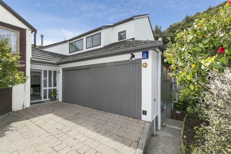 Photo of property in 70b Amapur Drive, Khandallah, Wellington, 6035