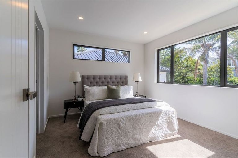 Photo of property in 6c Kenmure Avenue, Forrest Hill, Auckland, 0620