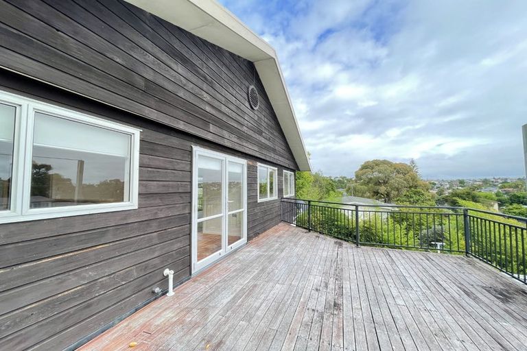 Photo of property in 4 Lynngate Place, Hillcrest, Auckland, 0627