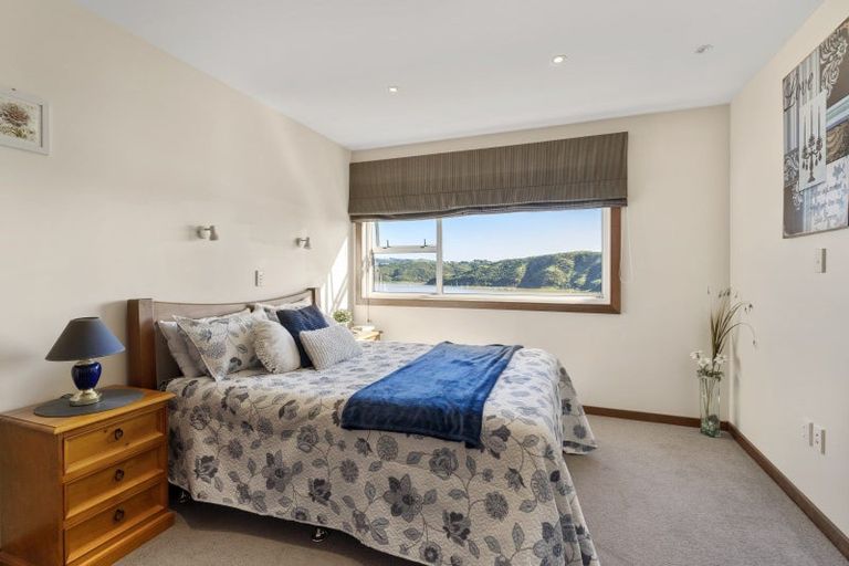 Photo of property in 62 Kiriwai Road, Paremata, Porirua, 5024