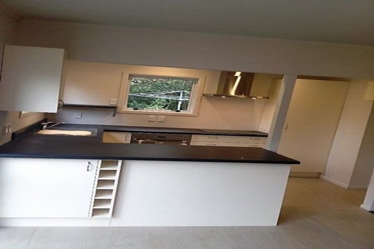 Photo of property in 112 Stewart Drive, Johnsonville, Wellington, 6037