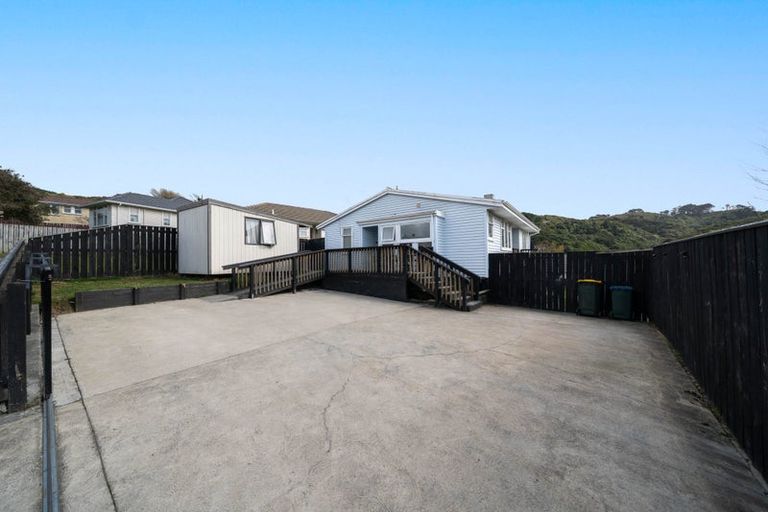 Photo of property in 11 Rangituhi Crescent, Takapuwahia, Porirua, 5022