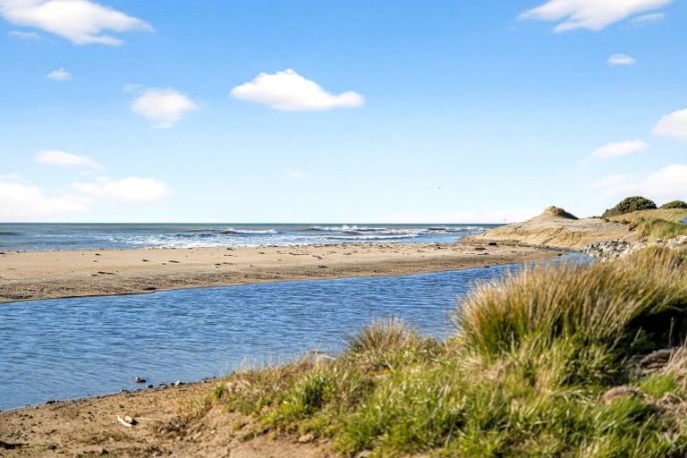 Photo of property in 13 Mataikona Road, Mataikona, Tinui, 5889