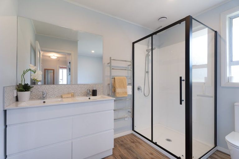 Photo of property in 26 Sievers Grove, Cannons Creek, Porirua, 5024