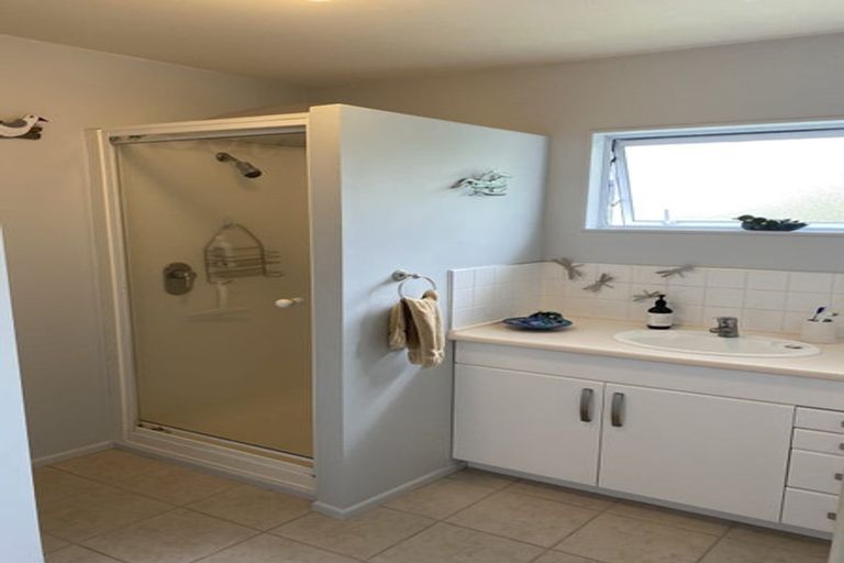 Photo of property in 1/37 Selwyn Crescent, Forrest Hill, Auckland, 0620