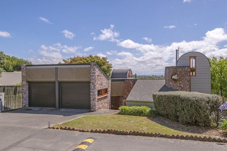 Photo of property in 2 Rhodesvale Terrace, Cashmere, Christchurch, 8022