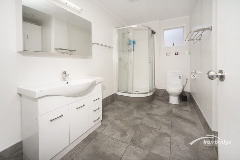 Photo of property in 156 Lynn Road, Bayview, Auckland, 0629