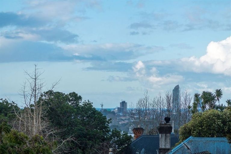 Photo of property in 6/83 Hinemoa Street, Birkenhead, Auckland, 0626