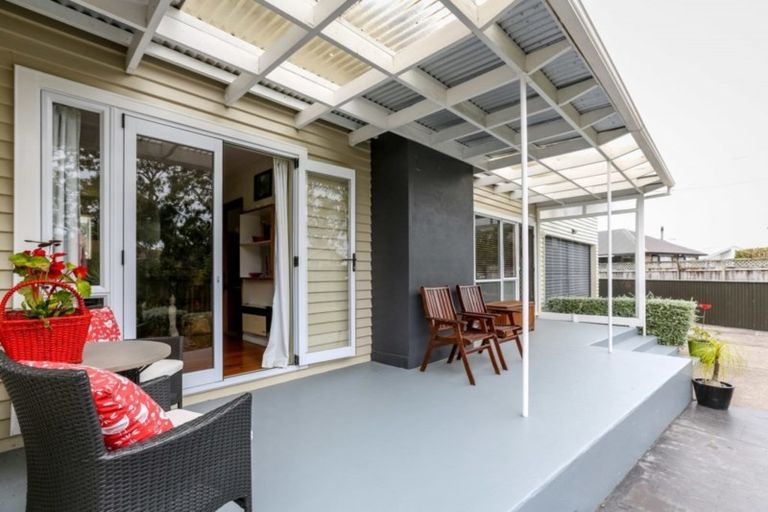 Photo of property in 36a Turakina Street, Merrilands, New Plymouth, 4312