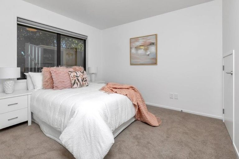 Photo of property in 116 Barbados Way, One Tree Point, 0118