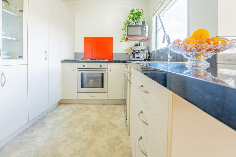 Photo of property in 110b Brightside Road, Stanmore Bay, Whangaparaoa, 0932