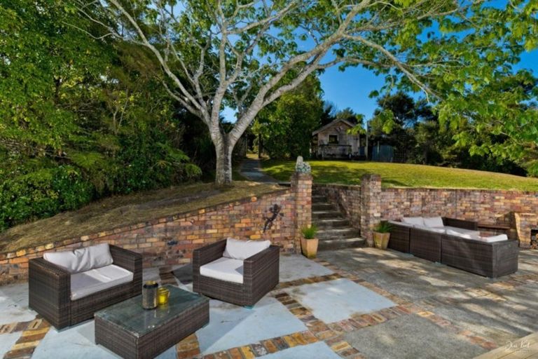 Photo of property in 81 Burns Lane, Kumeu, 0892