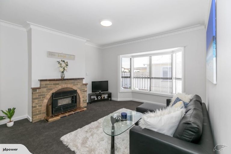 Photo of property in 205 Hakanoa Street, Huntly, 3700