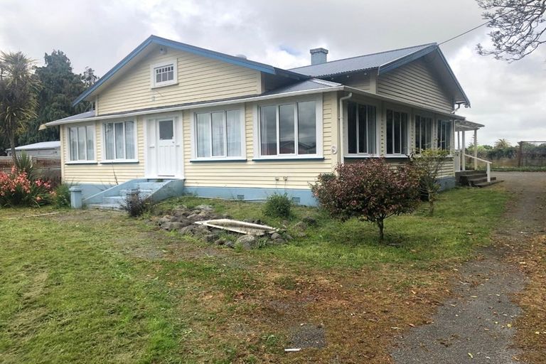 Photo of property in 65 Mako Mako Road, Levin, 5510