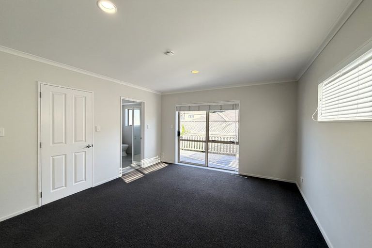 Photo of property in 27 Red Hibiscus Road, Stanmore Bay, Whangaparaoa, 0932