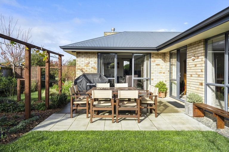 Photo of property in 20 Jasmine Place, Cambridge, 3434