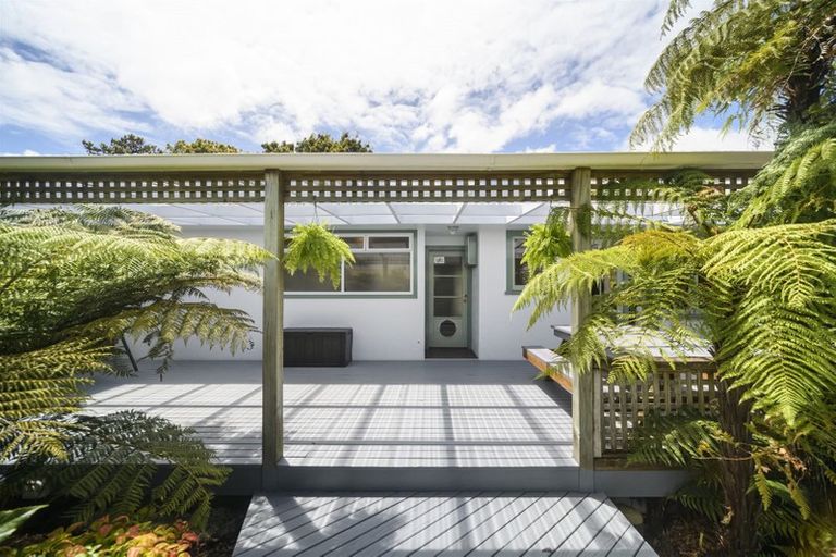 Photo of property in 24 Parkland Crescent, Terrace End, Palmerston North, 4410