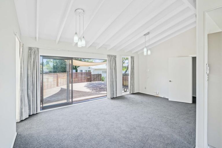 Photo of property in 33 West-watson Avenue, Hillmorton, Christchurch, 8025