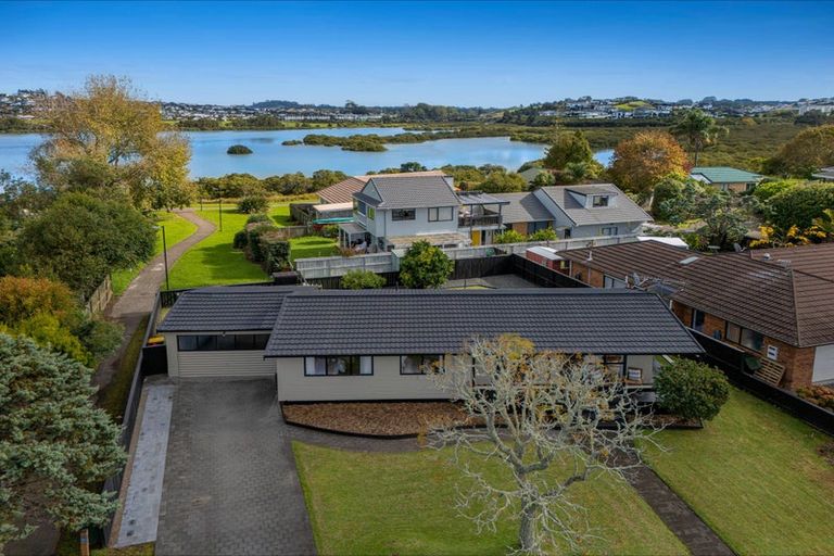 Photo of property in 57 Maygrove Drive, Orewa, 0931