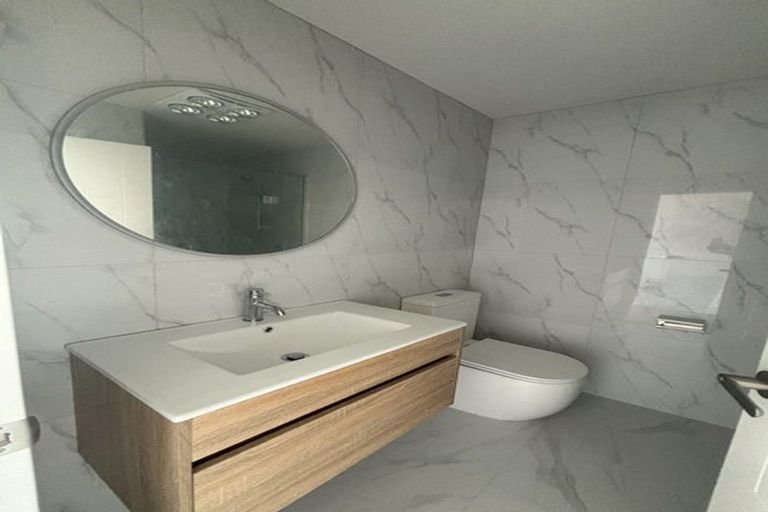 Photo of property in 1/800 Chapel Road, Northpark, Auckland, 2016